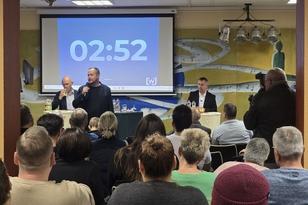 Kandidaten zur OB Wahl 2025 und Publikum