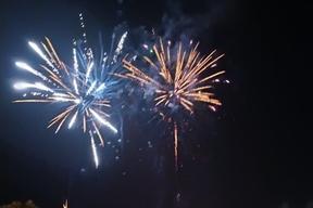 Feuerwerk über dem Bürgerhaus