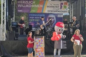 Preisübergabe der WBG vor der Bühne