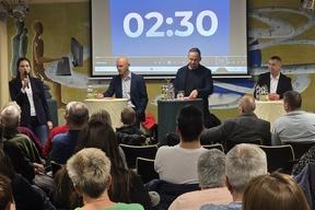 Kandidaten zur OB Wahl 2025 und Publikum