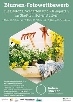 Blumen und Gartenwerkzeuge